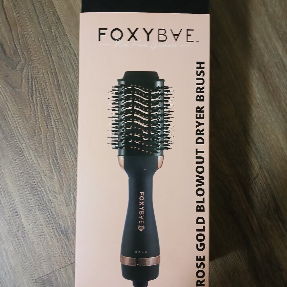 Rose Gold Blowout Dryer Brush